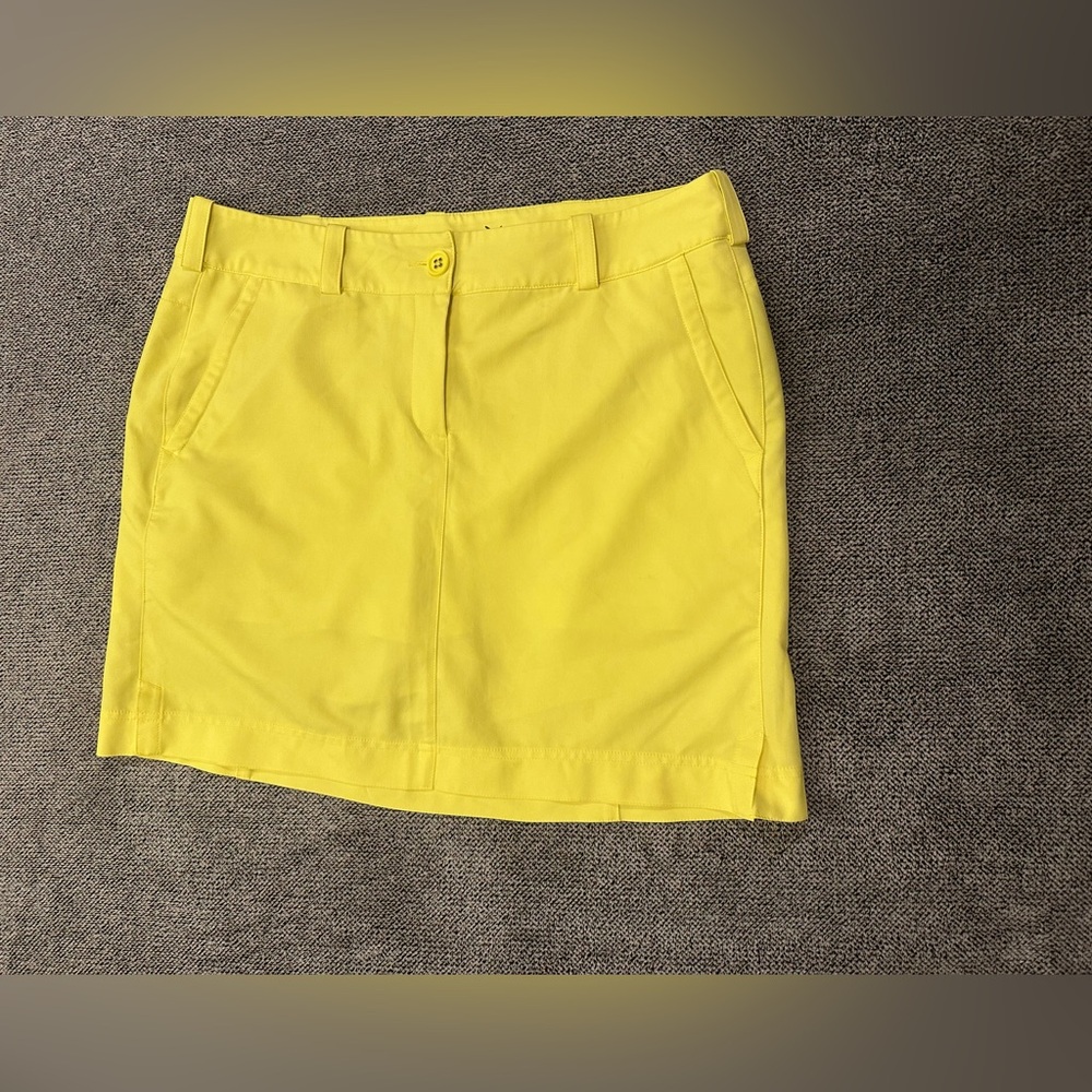 Nike Golf women’s yellow skirt, size 10